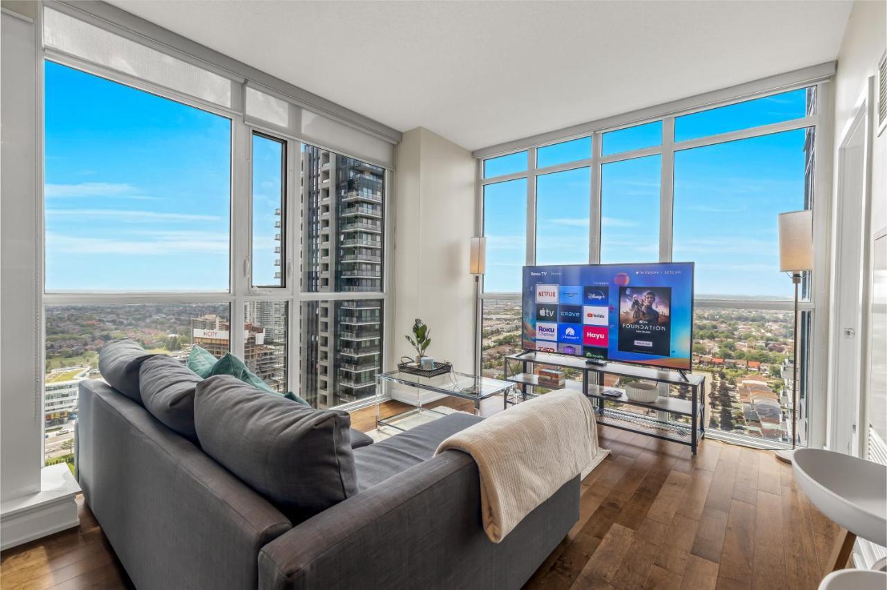 Ultra Luxurious 2.5 Bedroom 2 Full Bathroom 1 Parking Condo Near Sq1 Striking Views Mississauga Bagian luar foto